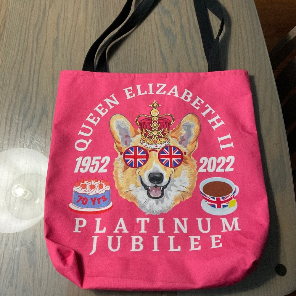LONG LIVE THE QUEEN!!!  Like new PRETTY PINK CANVAS TOTE BAG.  Make a statement!